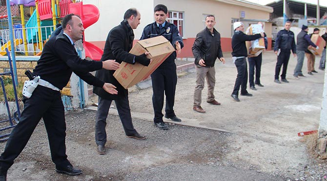 Polis Tir Daki Ka Ak Sigaralar B Yle Ta D S Zc