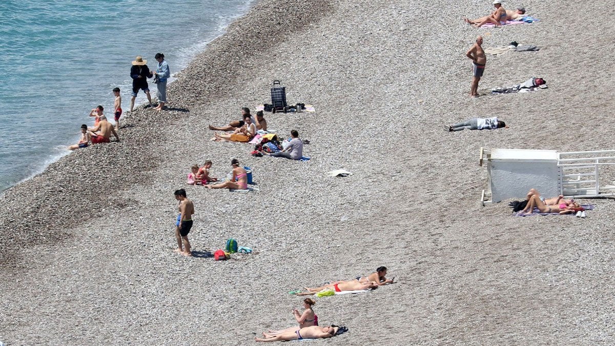 Antalya da iki günde iki farklı hava Sözcü