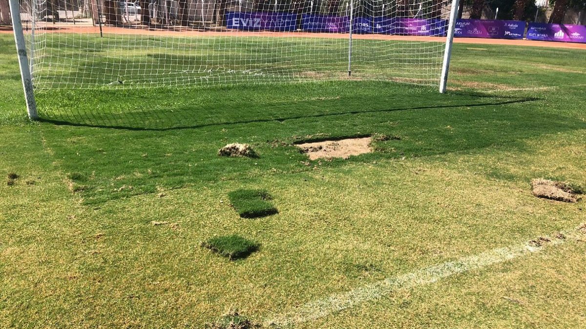 Kuşadası Özer Türk Stadı nda vandal kabusu Sözcü