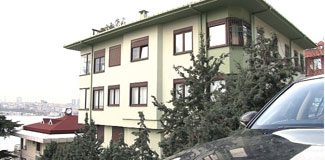 Ünlü işadamının villası kaçak çıktı