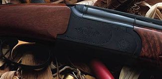 Silahla oynarken kendini vurdu