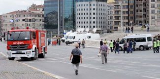 Gezi Parkı kapatıldı