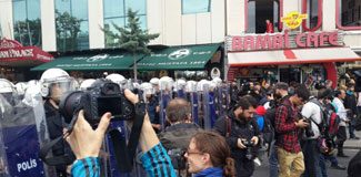 Taksim Meydanı kapatıldı