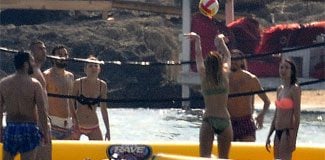 Burak’tan iki aşamalı balayı