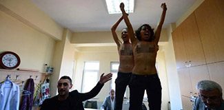 Erdoğan'ı protesto eden FEMEN üyelerine 3 yıl