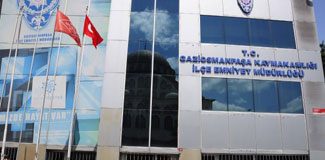 Türk bayrağını indiren kişi vuruldu