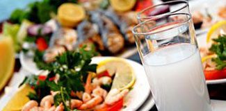 Alaçatı'daki içkili restoranlar Diyanet'e