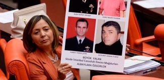 Tutuklu albaylara özgürlük istemi