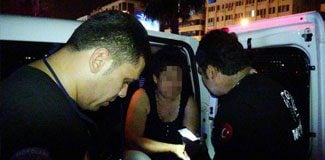 Dini nikahlı eşini bıçakladı