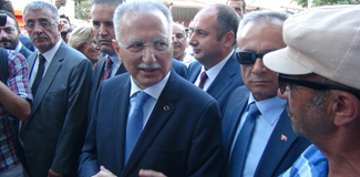 İhsanoğlu: Camide siyaset olmaz!