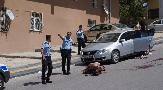 Ankara'da silahlı saldırı: 1 ölü, 3 polis yaralı!