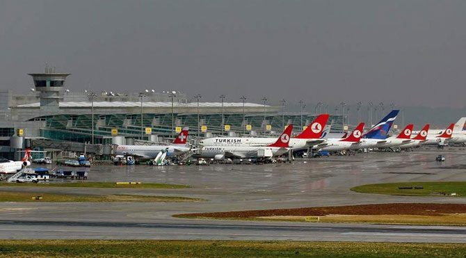Atatürk Havalimanında uçuşlar durdu