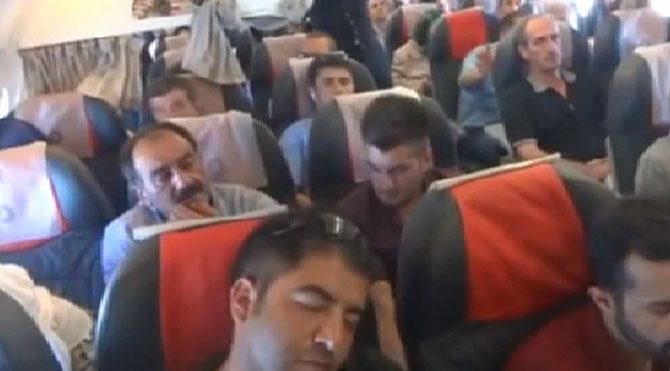 Pilottan şaşırtan evlilik teklifi