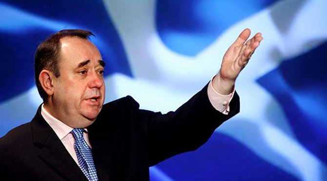 İskoç lider istifa etti