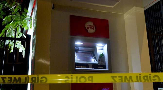 İstanbul'da ATM soygunu!