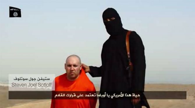 IŞİD yine gazeteci kafası kesti!