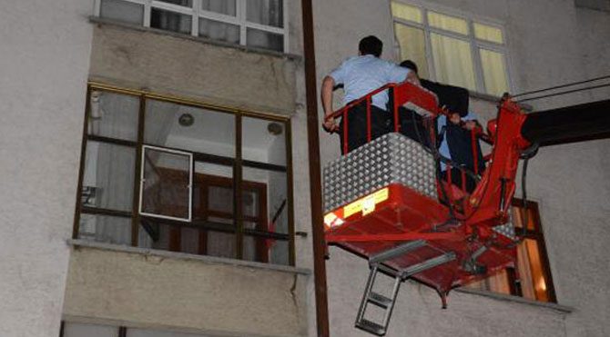 Konya'da yaşlı adamı itfaiye kurtardı