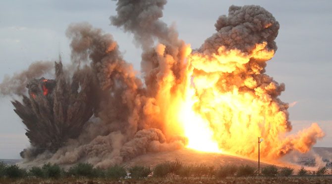 IŞİD'in ele geçirdiği tepeye bombardıman