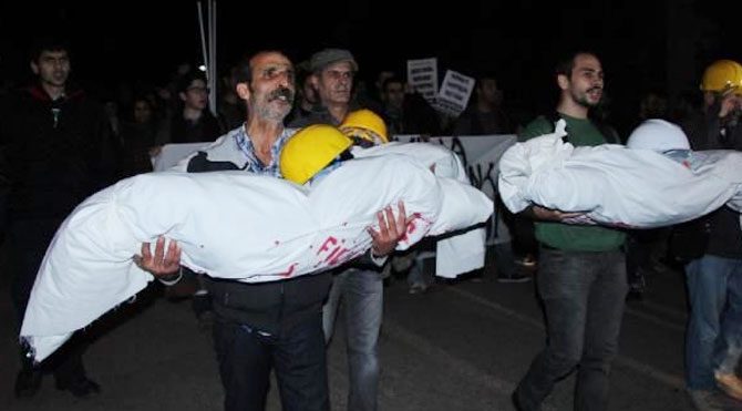 Validebağ'da kefenli protesto!