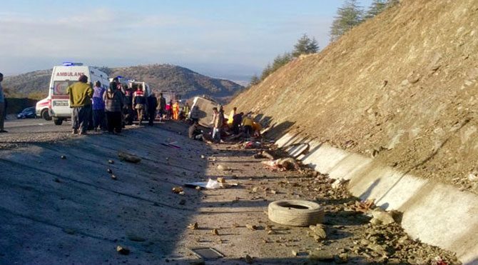 Isparta'da katliam gibi kaza!
