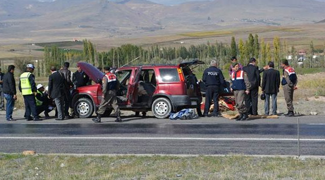 Kırmızı cip polisi alarma geçirdi!