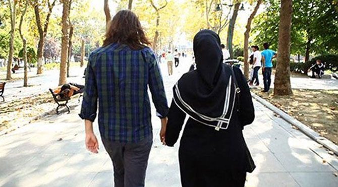 Belgesele sansür özür diletti