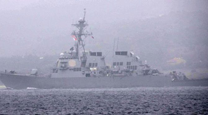 Çuval geçirilen askerlerin gemisi Türk bayrağı astı