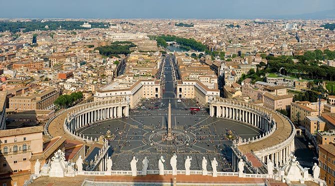 Vatikan'dan Ak Saray açıklaması 