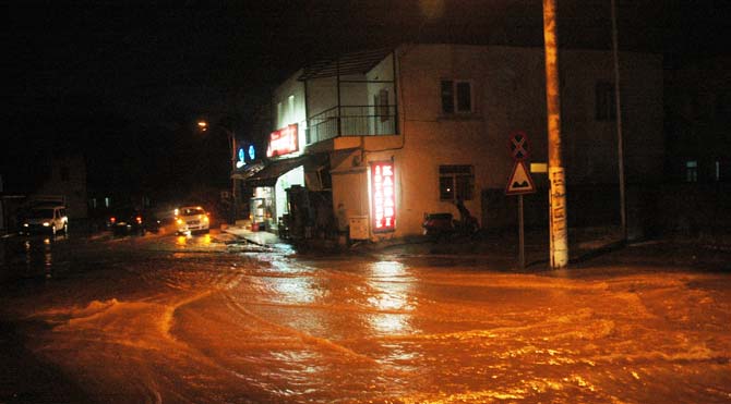 Bodrum'da yağmur hayatı felç etti