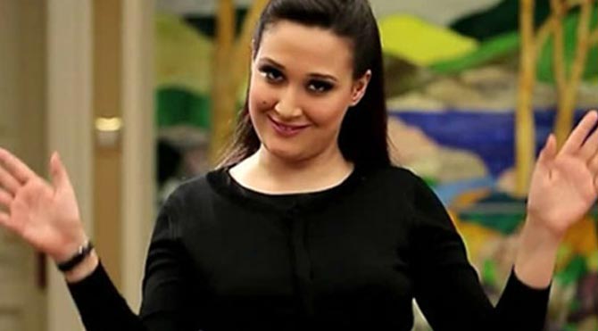 Gupse Özay kimdir