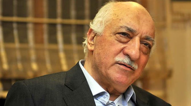 Fethullah Gülen'den tükürüklü Ak Saray göndermesi