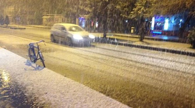 Mevsimin ilk karı düştü!