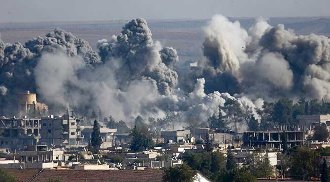 IŞİD Kobani'de köyleri satıyor