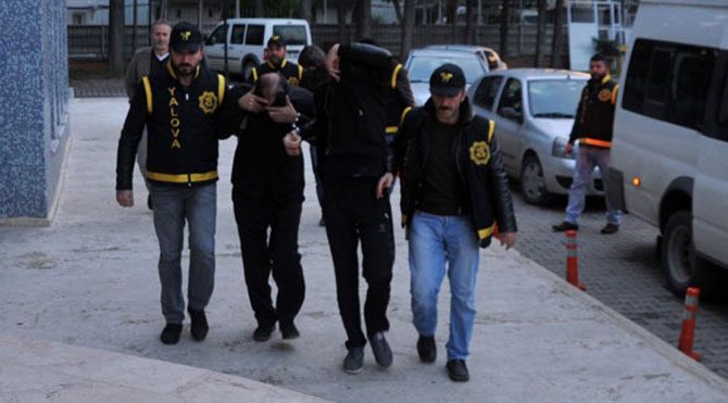 Üç ilde 20 ayrı adrese eş zamanlı operasyon!