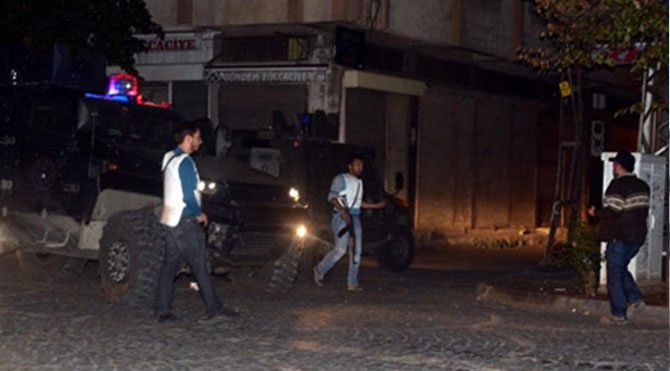 Diyarbakır'da çatışma: 1 yaralı!