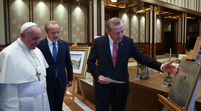 Erdoğan'dan manidar hediye