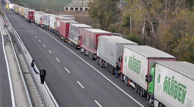 İran'dan flaş Türk tırları kararı