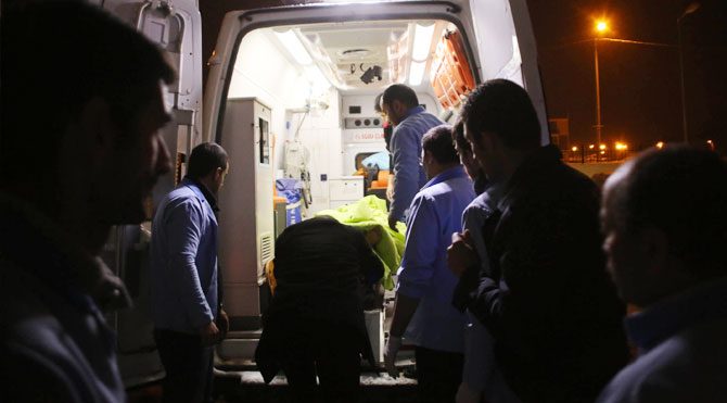 Ehliyetsiz sürücü baba-oğula çarptı: 1 ölü, 1 yaralı