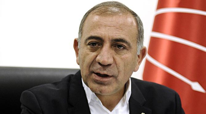 'AKP eridiği için sıkıyönetim istiyor'
