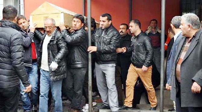 3 aylık evli kadın evinde öldürüldü