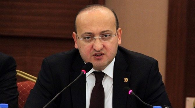 Sırrı Süreyya mı Yalçın Akdoğan mı yalan söylüyor?