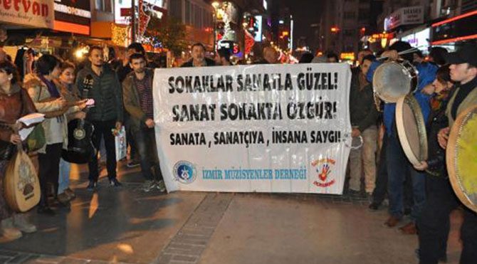 Sokak müzisyenlerinden dayak iddiası