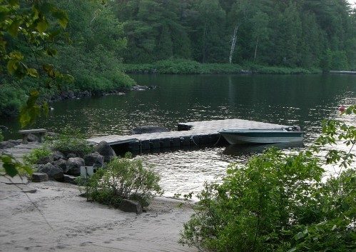 24162B5B00000578-2875897-A_30_foot_wharf_is_pushed_out_for_boats_to_dock_against_Blueberr-a-4_1418741766097