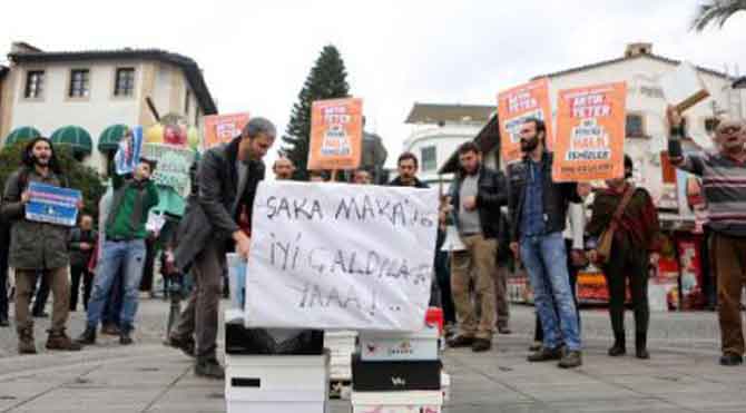 Antalya'da 17 Aralık protestosu
