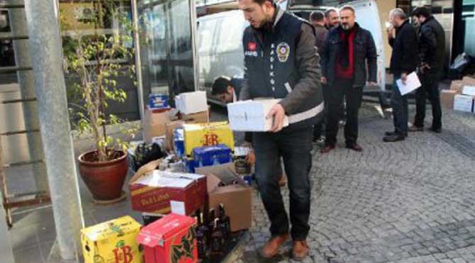 Kadıköy'de kaçak içki operasyonu