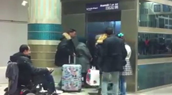 İstanbul metrosunda insanlık ayıbı