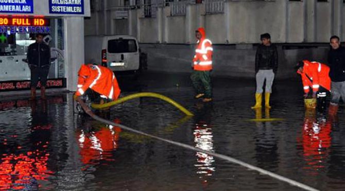 Manavgat göle döndü