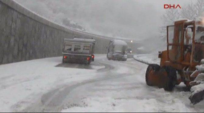 Bursa - Ankara yolu tek yönde kapandı!