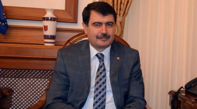İstanbul Valisi kimdir? İstanbul Valisi'nin Twitter hesabına kar tatili için mesaj yağıyor!