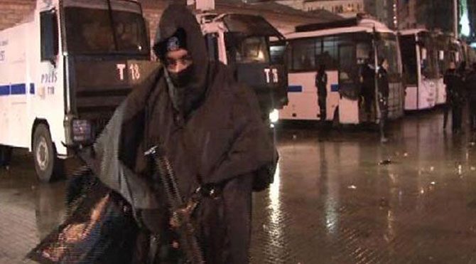 Taksim Meydanı'nda geniş güvenlik önlemleri...